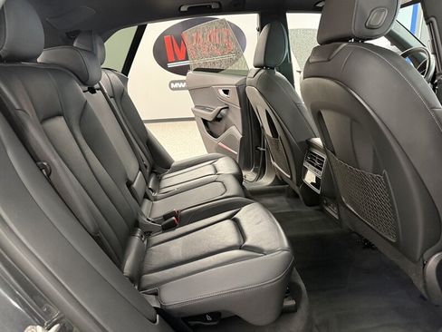 Used 2021 Audi Q8 Prestige w/ Prestige Package AWD/4WD image 25