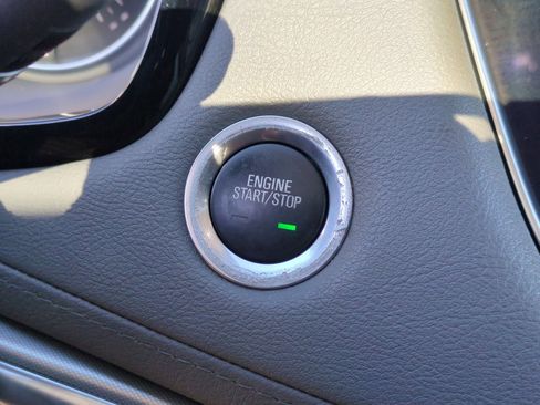 Certified 2020 Cadillac XT5 Premium Luxury image 17