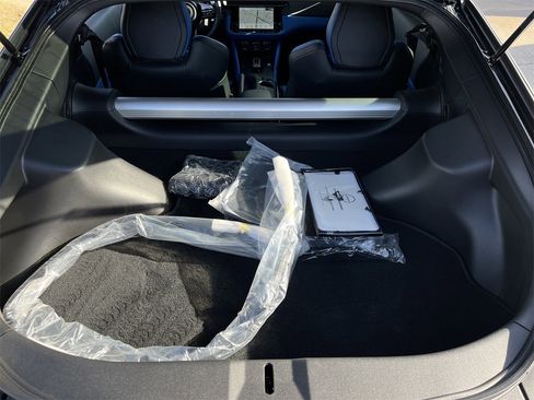 Certified 2024 Nissan Z Performance w/ Floor Mat Package image 28