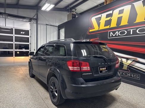 Used 2020 Dodge Journey SE w/ SE Popular Equipment Group image 13