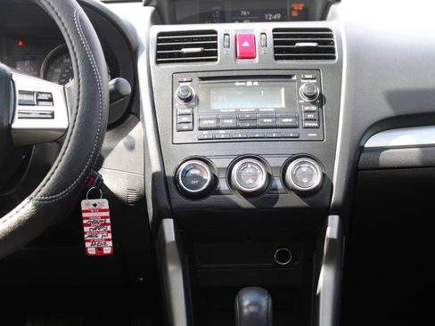 Used 2014 Subaru Forester 2.5i Limited AWD/4WD image 8