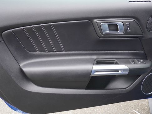 Used 2022 Ford Mustang Premium image 10