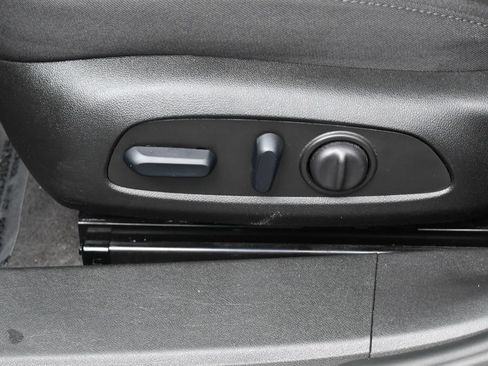 Used 2025 Chevrolet Malibu LT FWD image 12