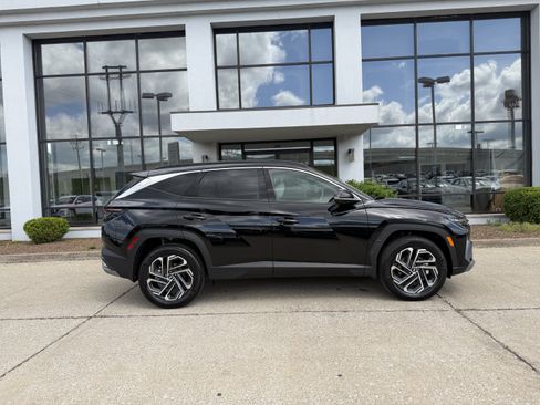 New 2026 Hyundai Tucson Limited AWD/4WD image 3