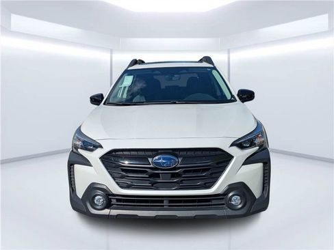 Used 2025 Subaru Outback Onyx Edition AWD/4WD image 8