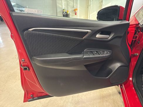 Used 2020 Honda Fit EX image 31