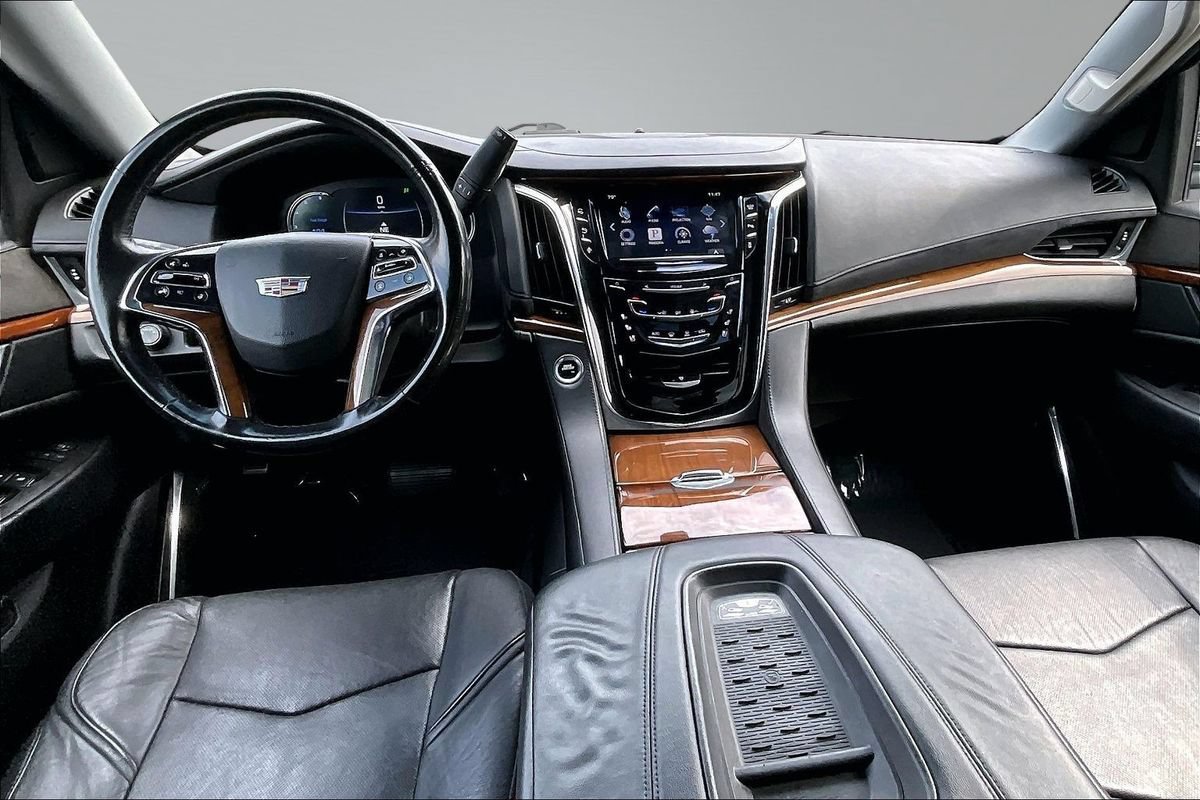 Used 2016 Cadillac Escalade ESV 2WD image 20