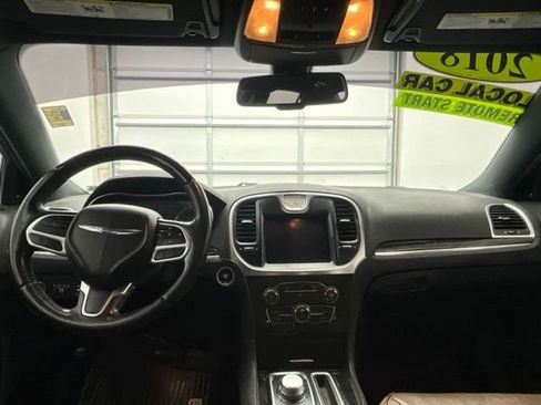 Used 2018 Chrysler 300 Limited image 4