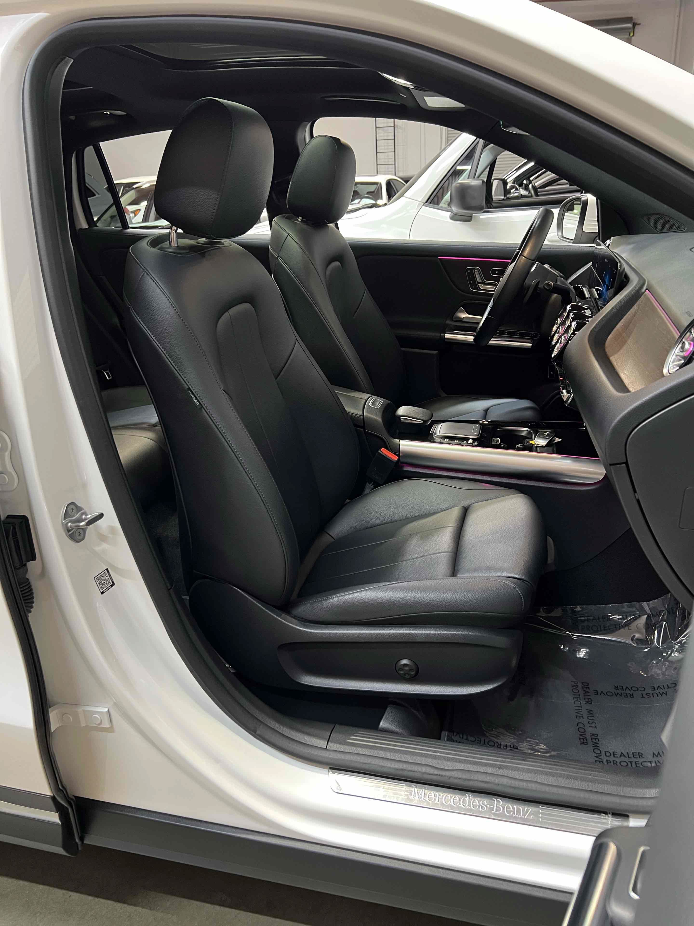 Used 2021 Mercedes-Benz GLA 250 4MATIC w/ Premium Package image 43