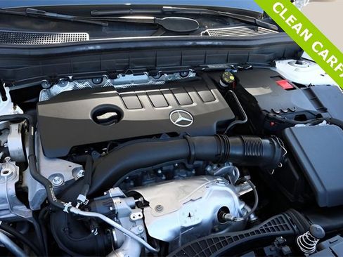 Used 2022 Mercedes-Benz GLB 250 image 10