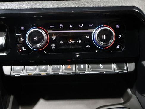 Used 2025 GMC Sierra 1500 AT4 w/ AT4 Preferred Package image 33