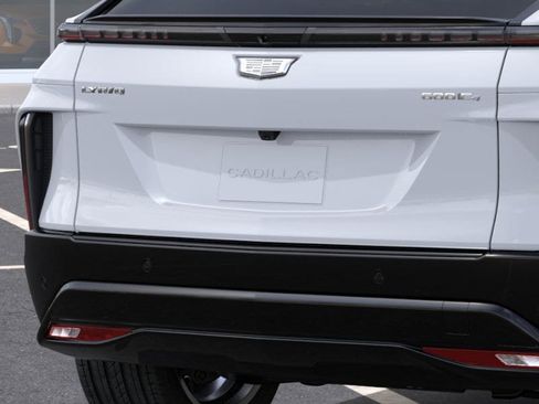 New 2026 Cadillac Lyriq Signature Sport w/ LPO, Floor Liner Package AWD/4WD image 14