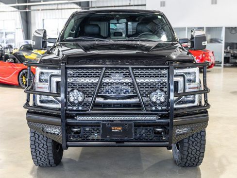 Used 2022 Ford F250 Platinum w/ FX4 Off-Road Package AWD/4WD image 9