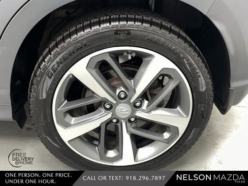 Used 2021 Hyundai Kona Ultimate w/ Cargo Package image 11