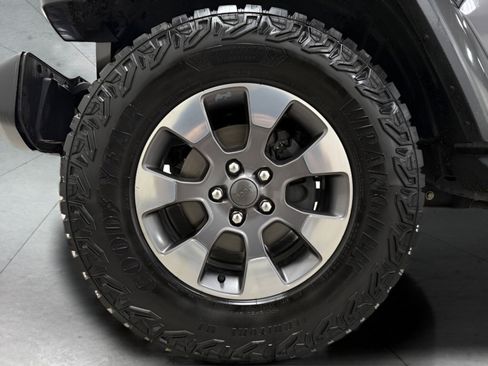 Used 2019 Jeep Wrangler Unlimited Sahara w/ Dual Top Group image 17