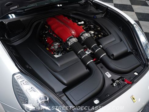 Used 2010 Ferrari California RWD image 35