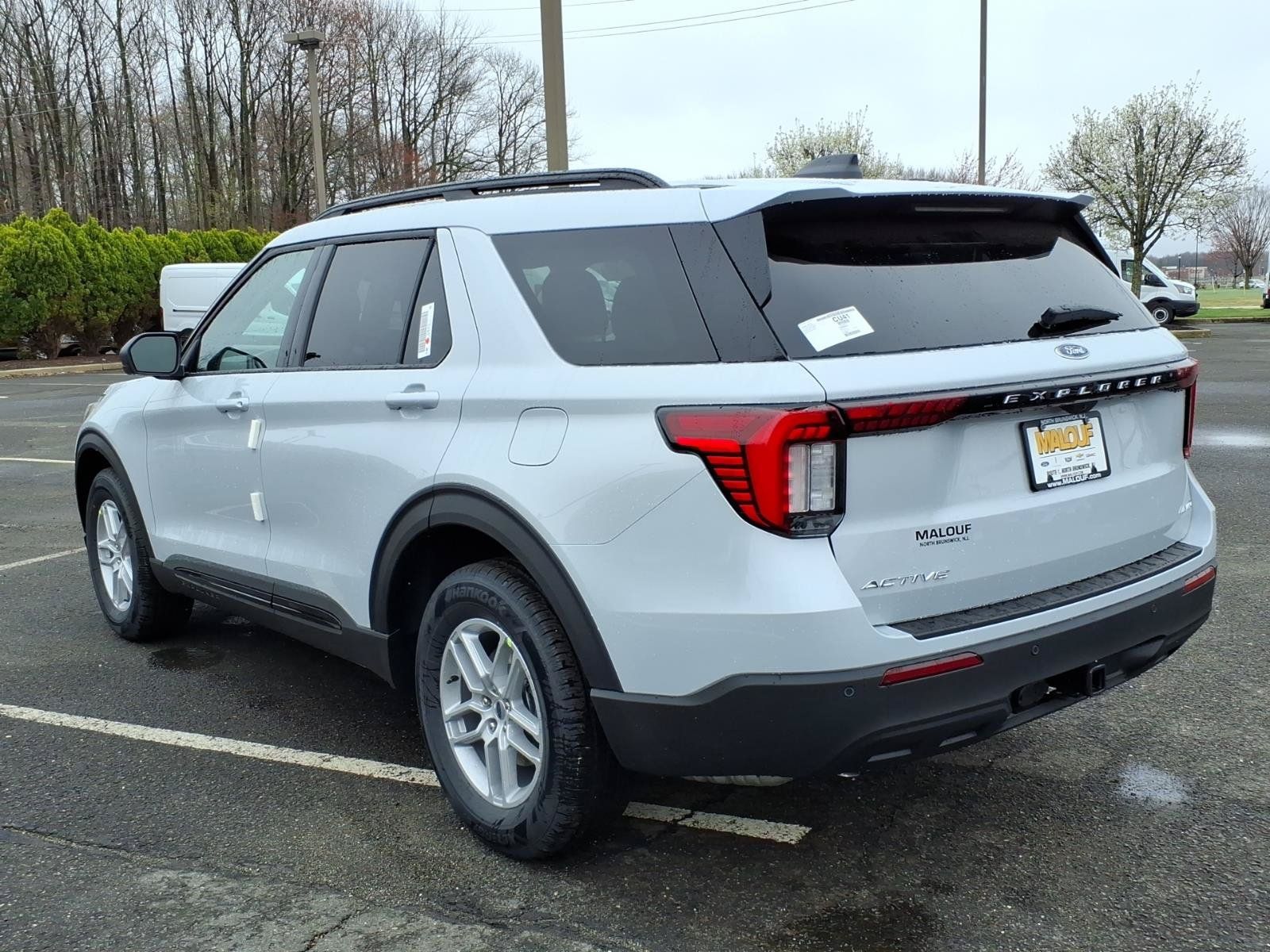 New 2026 Ford Explorer Active AWD/4WD image 4