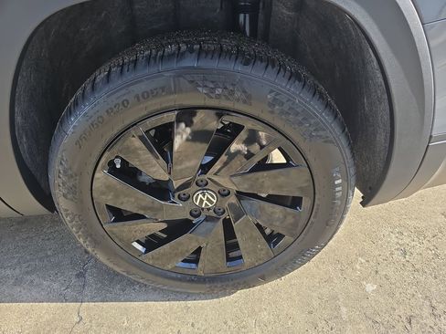 New 2026 Volkswagen Atlas SE image 29