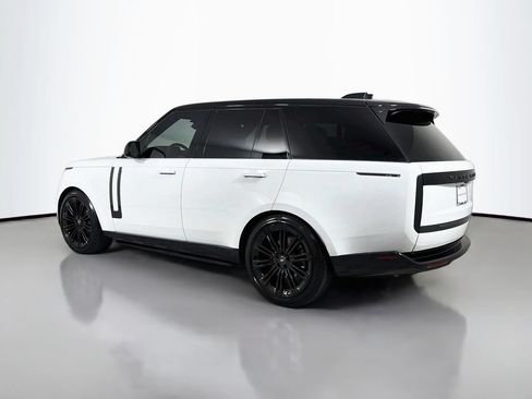 Used 2025 Land Rover Range Rover SE AWD/4WD image 7