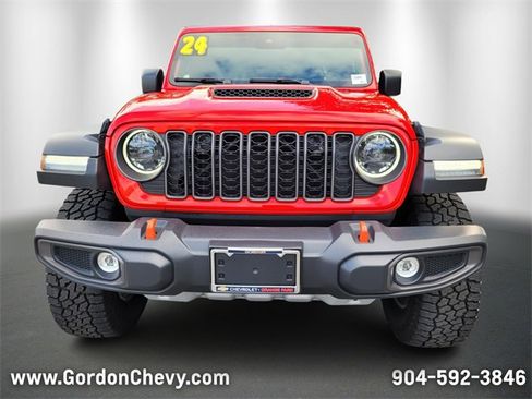 Used 2024 Jeep Gladiator Mojave w/ Convenience Group image 9