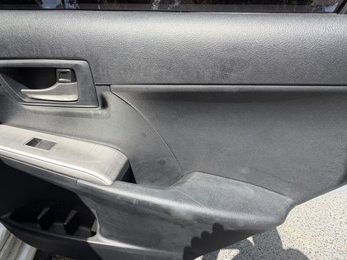Used 2013 Toyota Camry SE FWD image 34