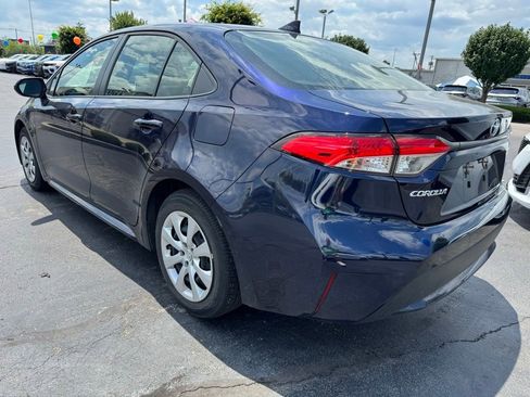 Used 2021 Toyota Corolla LE w/ Carpet Mat Package (TMS) FWD image 3
