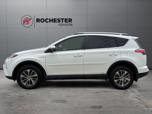 Used 2018 Toyota RAV4 LE w/ Protection Package AWD/4WD image 2