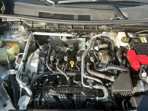 Used 2023 Mitsubishi Outlander SE image 25