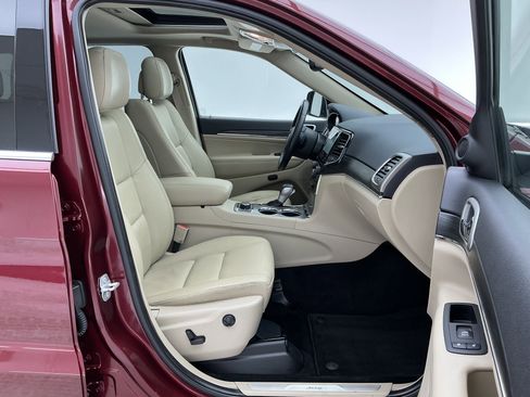 Used 2021 Jeep Grand Cherokee Limited w/ Trailer Tow Group IV image 26