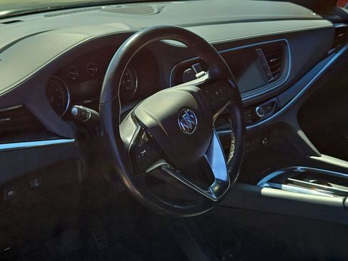 Used 2022 Buick Enclave Essence w/ Experience Buick Package FWD image 11