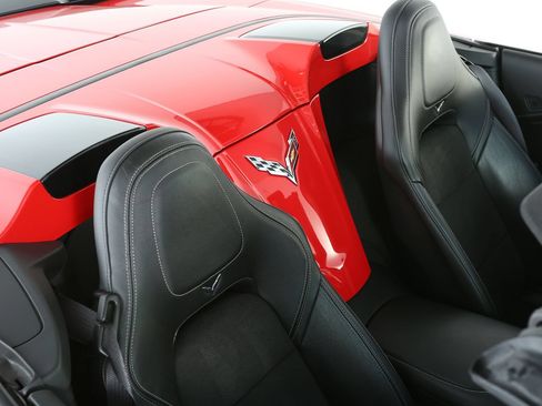Used 2014 Chevrolet Corvette Stingray Convertible w/ 3LT Preferred Equipment Group RWD image 15