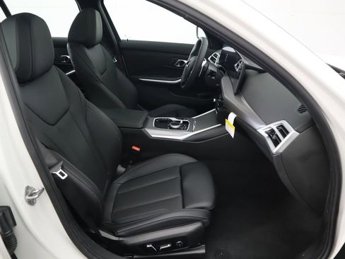 Used 2025 BMW 330i Sedan w/ Convenience Package image 22