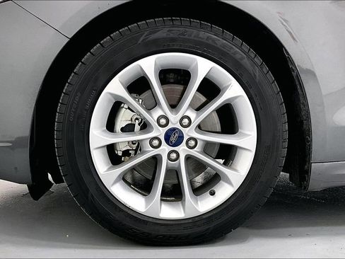 Used 2019 Ford Fusion SE image 11