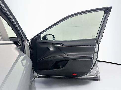 Used 2024 Toyota Camry SE FWD image 30