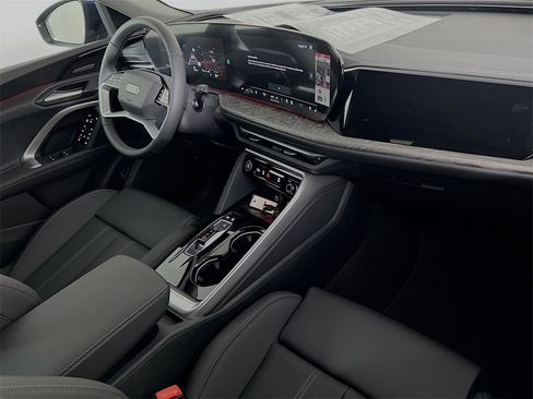 New 2025 Audi Q5 Premium Plus image 29