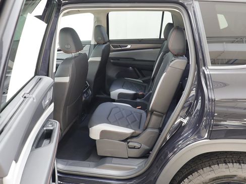 New 2026 Volkswagen Atlas Peak Edition image 15