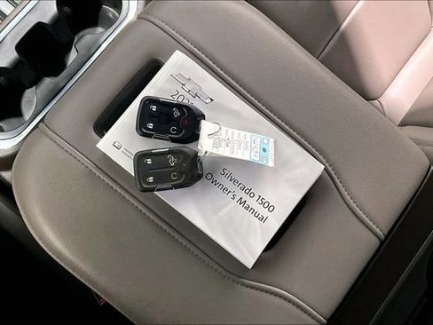 Used 2021 Chevrolet Silverado 1500 LTZ w/ Technology Package image 37