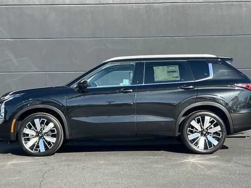 New 2026 Mitsubishi Outlander SEL FWD image 8