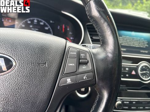 Used 2014 Kia Cadenza Limited FWD image 33