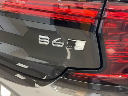 Used 2023 Volvo S90 B6 Ultimate w/ Protection Package Premier image 18