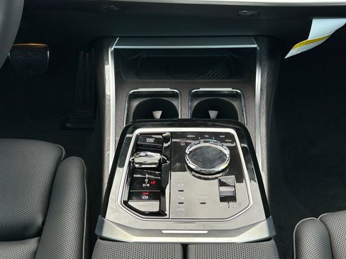 New 2026 BMW i7 M70 w/ Executive Package AWD/4WD image 28