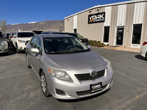 Used 2009 Toyota Corolla LE image 1