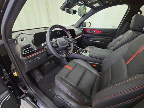 Used 2024 Chevrolet Traverse RS AWD/4WD image 13