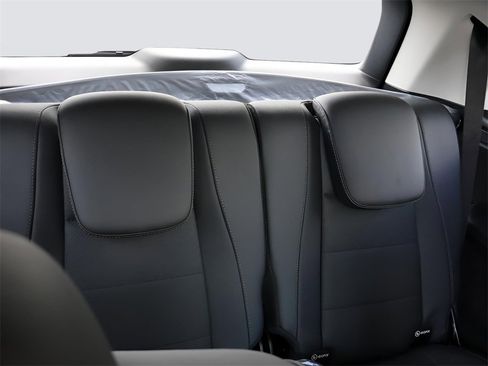 Certified 2025 Mercedes-Benz GLS 450 4MATIC image 15