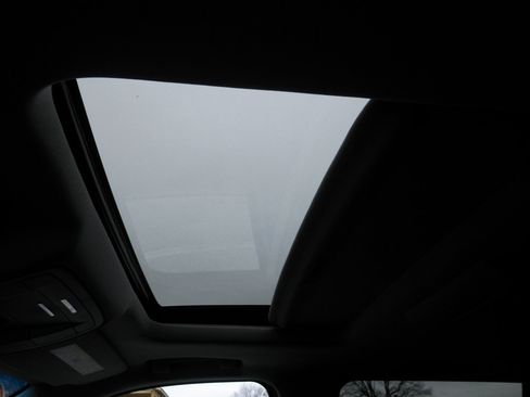 Used 2018 Chevrolet Tahoe Premier image 25