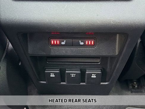 Used 2018 Land Rover Discovery Sport HSE AWD/4WD image 9