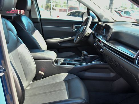 Used 2025 Kia Sorento S w/ Panoramic Sunroof Package FWD image 55