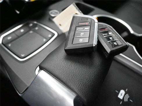 Certified 2023 Acura MDX SH-AWD image 5