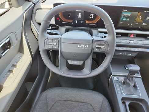 Used 2027 Kia Seltos LX FWD image 15