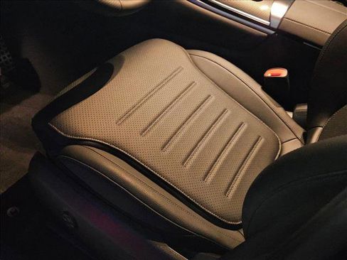 New 2025 Mercedes-Benz GLC 300 image 4